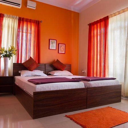 Amber Inn Бангалор Екстериор снимка